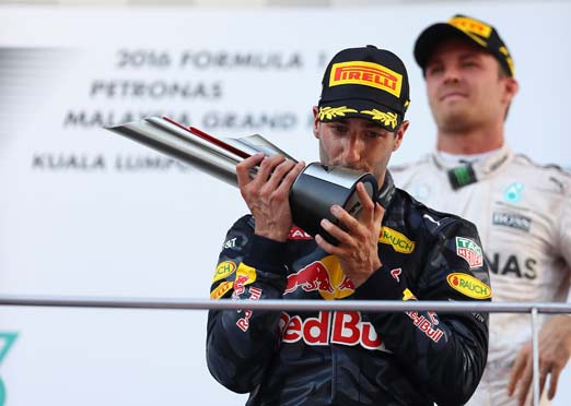 Ricciardo, Verstappen 1-2 in Malaysian Grand Prix; 'Shoey' tradition continues